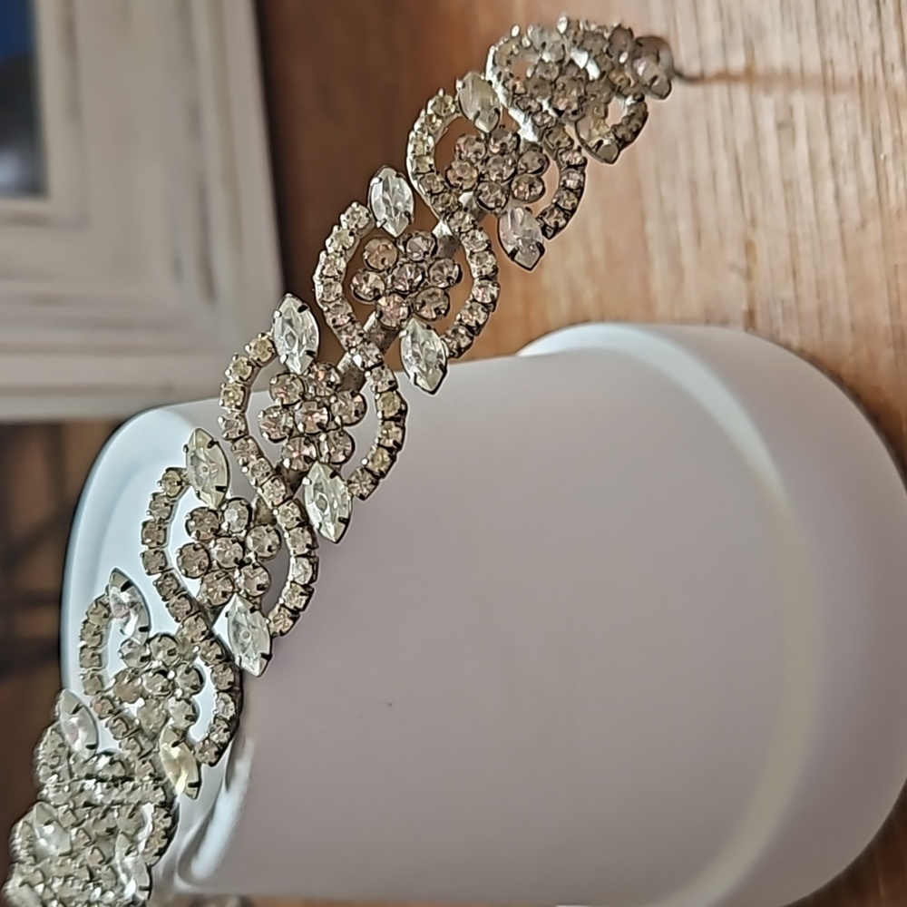 Tiara - Picture 3 of 7